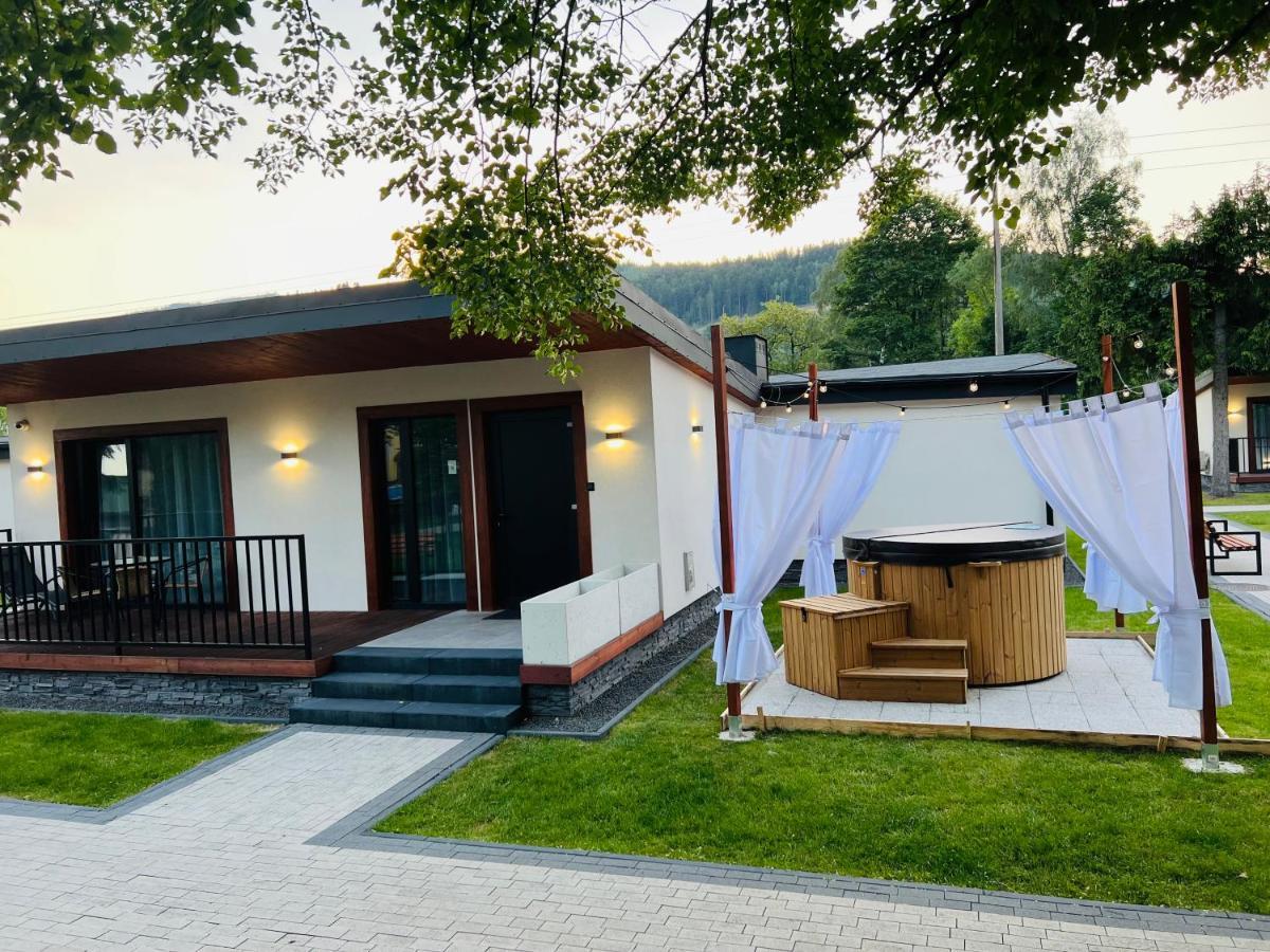 וגיירסקה גורקה Wrzos Resort & Wellness **** Domki Caloroczne מראה חיצוני תמונה