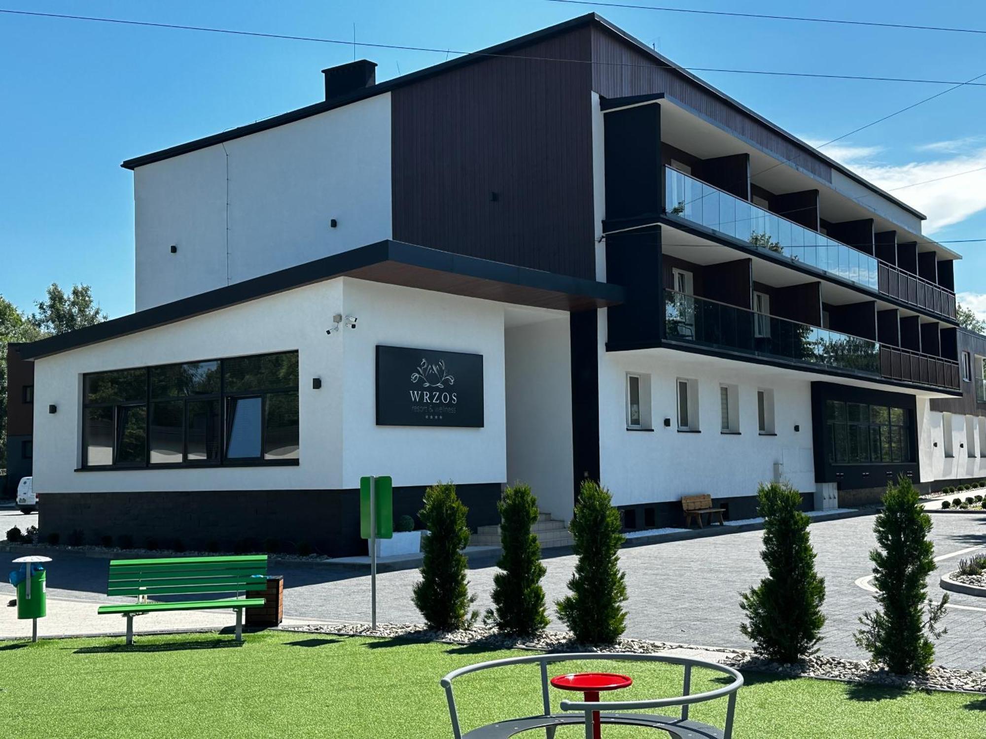 וגיירסקה גורקה Wrzos Resort & Wellness **** Domki Caloroczne מראה חיצוני תמונה