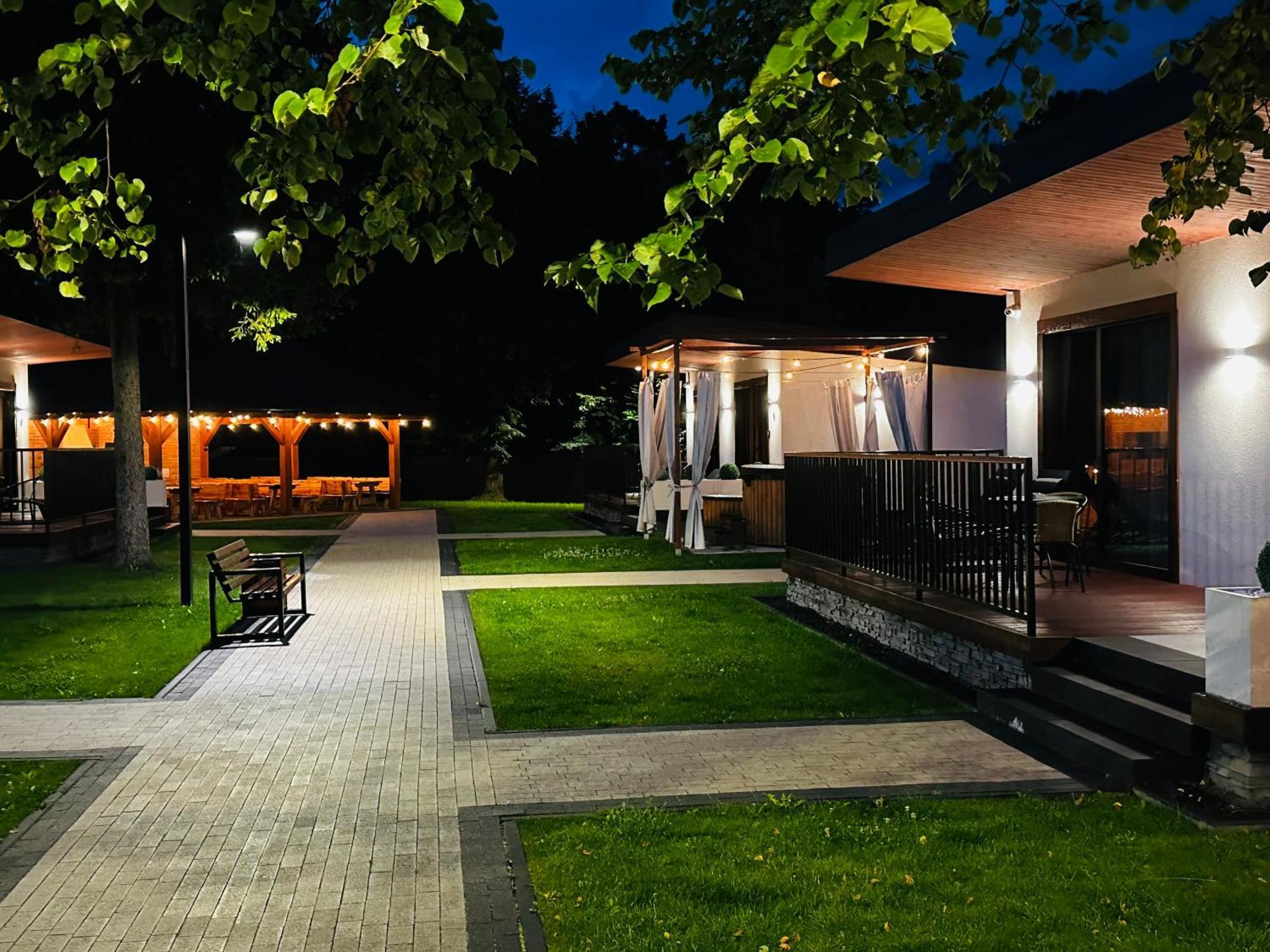 וגיירסקה גורקה Wrzos Resort & Wellness **** Domki Caloroczne מראה חיצוני תמונה